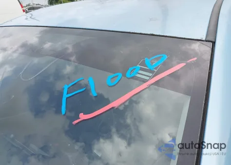 2013 Toyota Prius Plug-In z USA, uszkodzony, nr VIN JTDKN3DP8D3047820